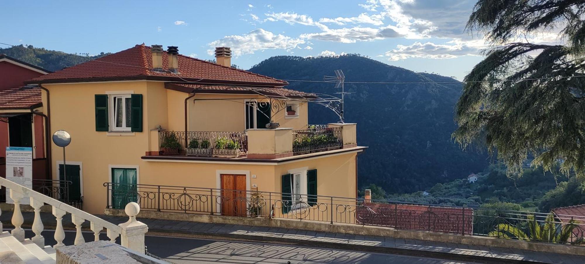 Camera Tra Le Cinque Terre, Camogli E Portofino. Vista Valle E Scorcio Mare All'Orizzonte Castiglione Chiavarese Ngoại thất bức ảnh